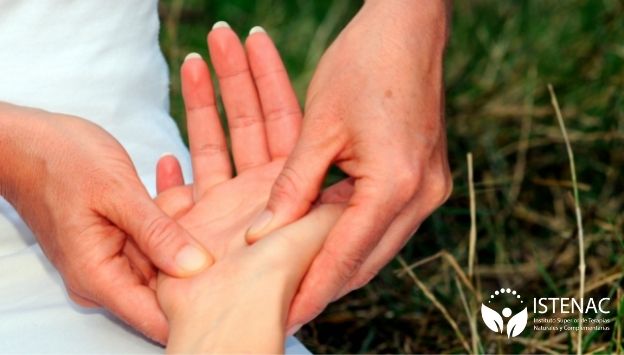 beneficios-del-masaje-shiatsu-en-la-salud-UM